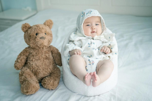 安陆宝宝吃不饱母乳的症状